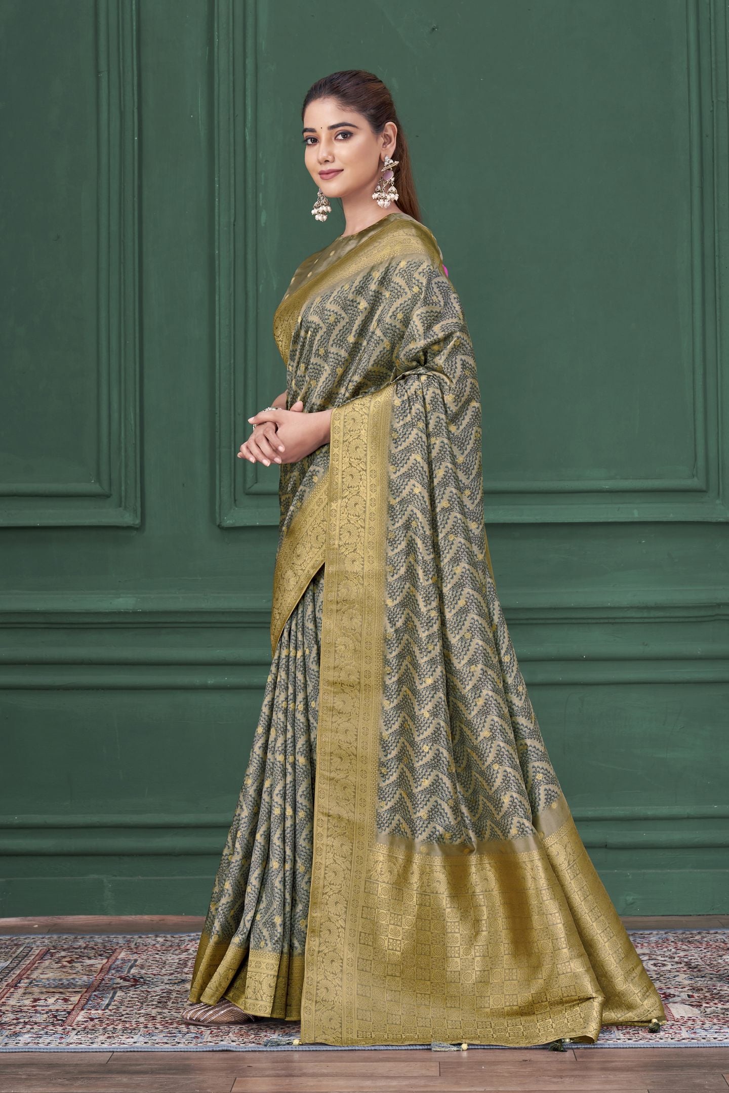 Grey Tussar Silk Jacquard Saree: Abstract Digital Print, Mohira Collection Unstitched Blouse